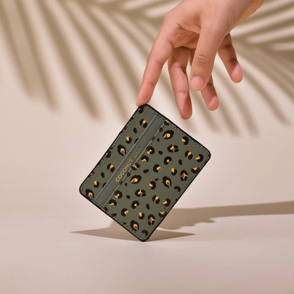 leopard-spots-on-khaki-background-card-holder